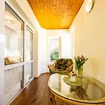 Waldblickwohnung Mit Schoener Terrasse Und Kamin&sauna *