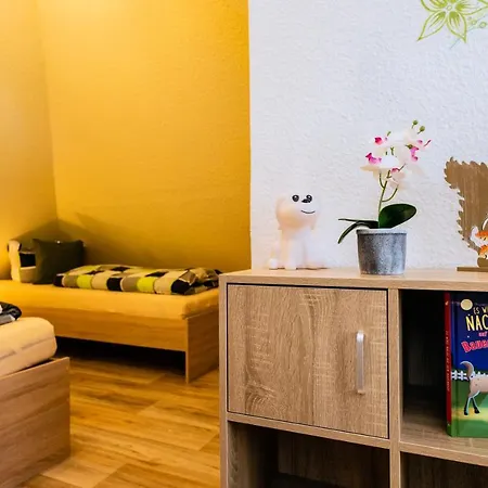 Waldblickwohnung Mit Gartensauna Und Kamin *