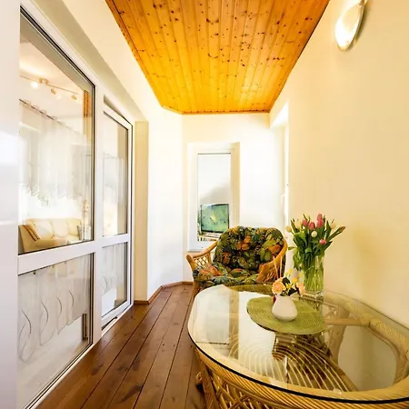 Waldblickwohnung Mit Gartensauna Und Kamin *