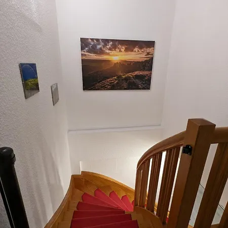 Waldblickwohnung Mit Schoener Terrasse Und Kamin&sauna Зебниц