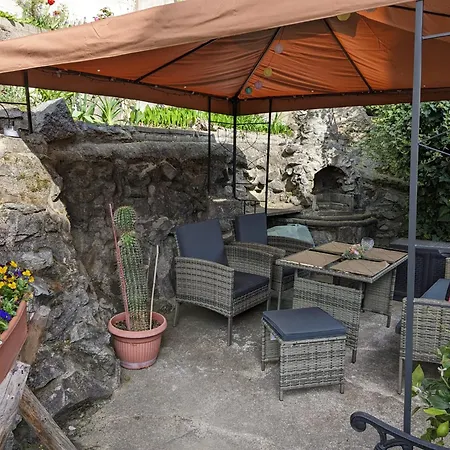 Waldblickwohnung Mit Schoener Terrasse Und Kamin&Sauna